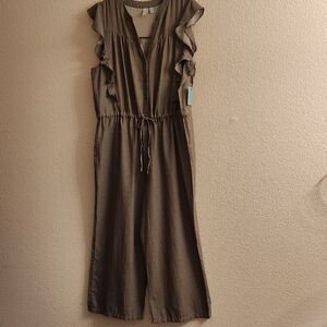 NEW Susina Vneck  Gray Ruffle Sleeves Size L Jumpsuit B27 X